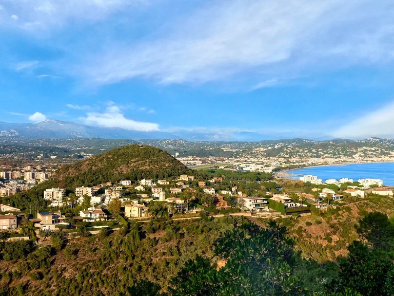 Villa for Sale in Theoule Sur Mer, Cannes Area 4