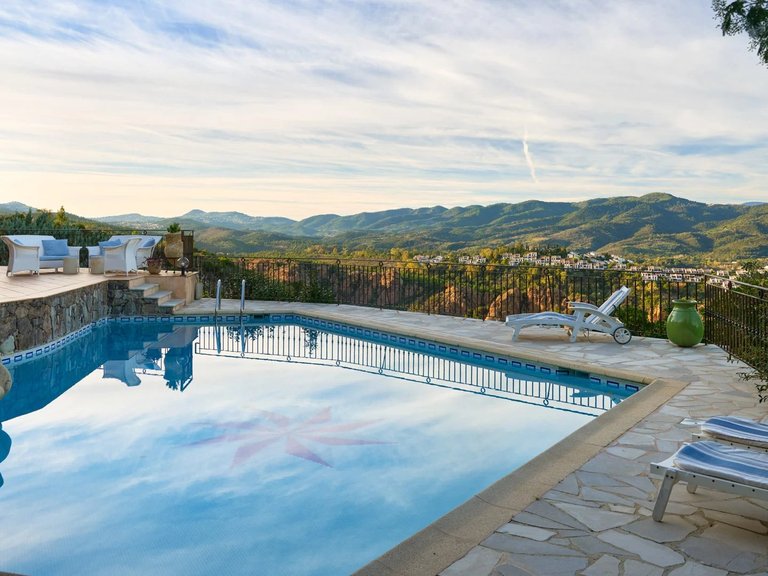 Villa for Sale in Theoule Sur Mer, Cannes Area 7
