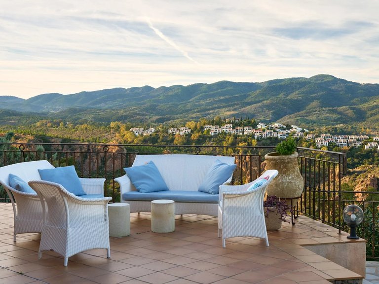 Villa for Sale in Theoule Sur Mer, Cannes Area 10