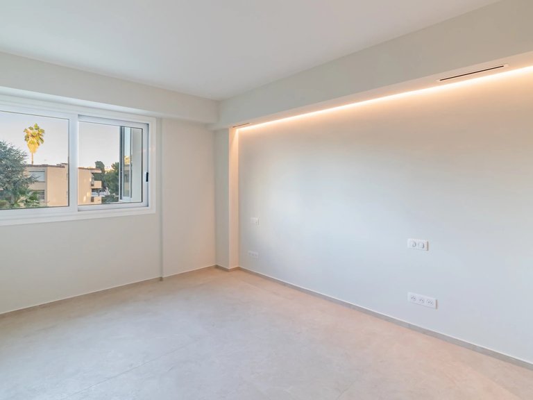 Apartment for Sale in Cannes, Cannes Area 11