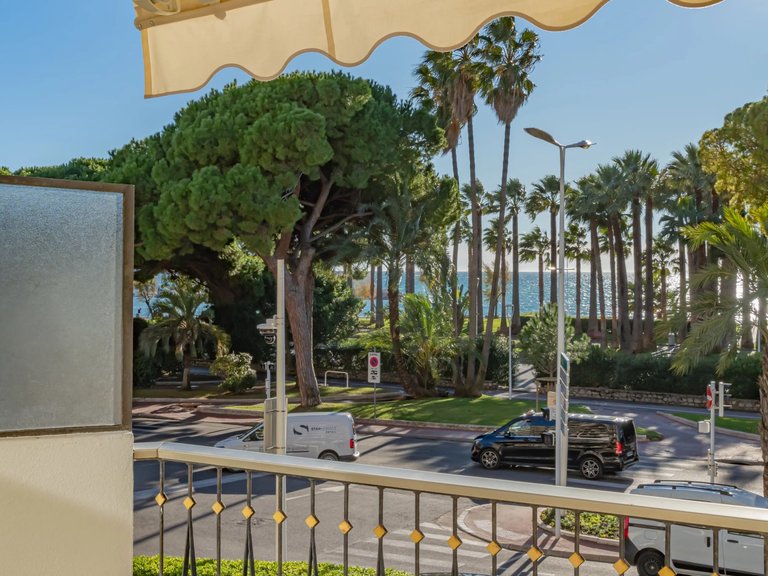 Apartment for Sale in Cannes, Cannes Area 4