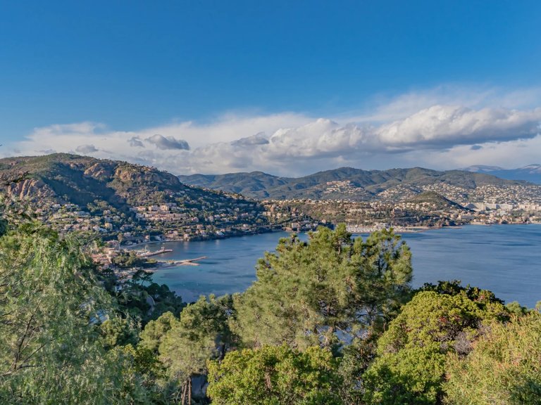 Villa for Sale in Theoule Sur Mer, Cannes Area 5
