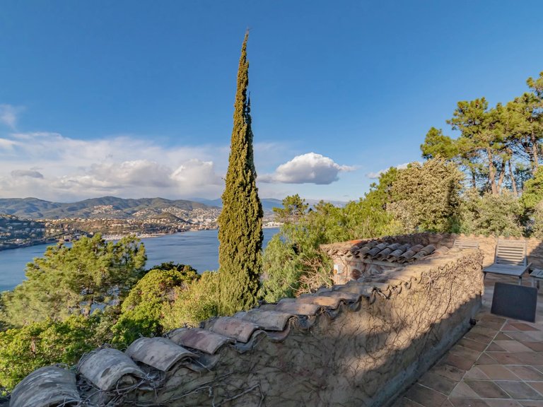 Villa for Sale in Theoule Sur Mer, Cannes Area 8