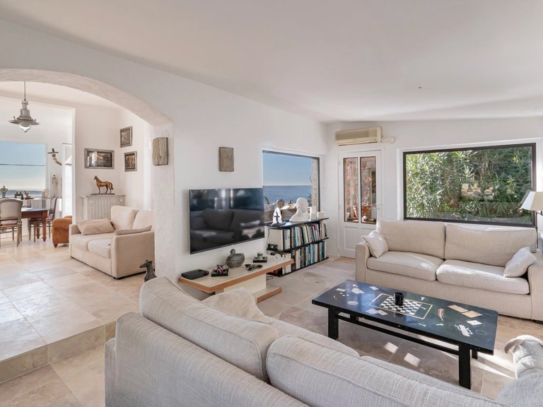 Villa for Sale in Le Golfe Juan, Antibes Area 12