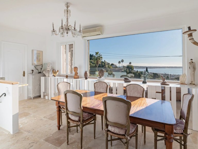 Villa for Sale in Le Golfe Juan, Antibes Area 14