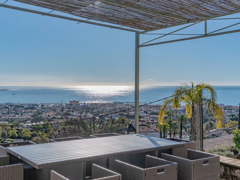 Villa for Sale in Le Golfe Juan, Antibes Area 20