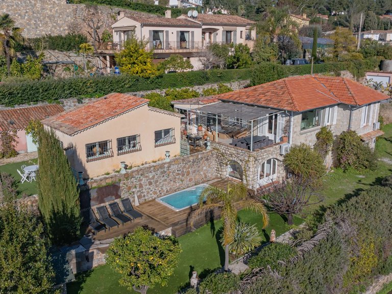 Villa for Sale in Le Golfe Juan, Antibes Area 3