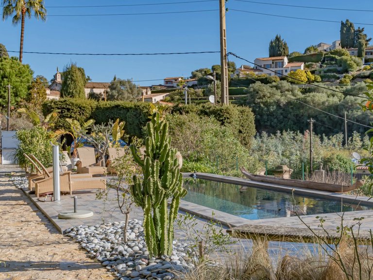 Villa for Sale in Le Golfe Juan, Antibes Area 5
