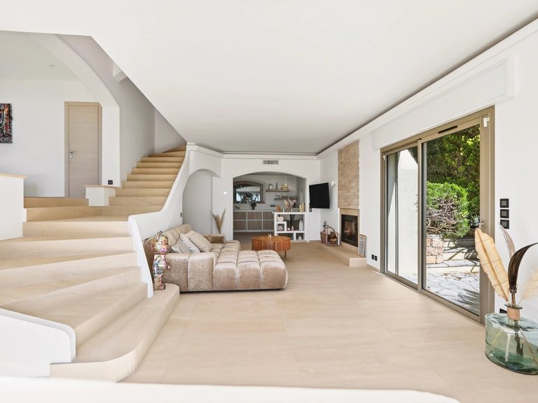 Villa for Sale in Cannes, Cannes Area 5