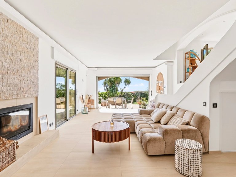 Villa for Sale in Cannes, Cannes Area 7
