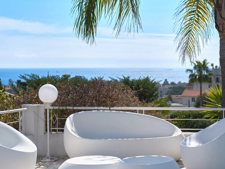 Villa for Sale in Le Golfe Juan, Antibes Area 4