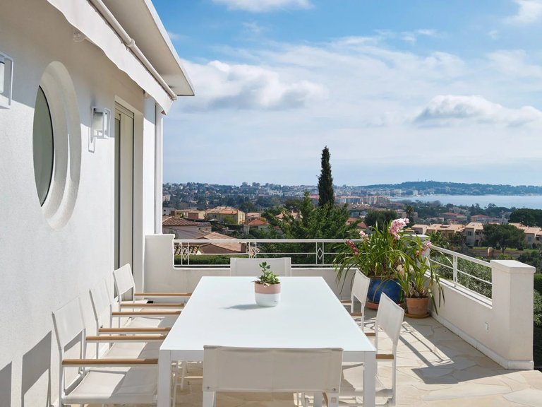 Villa for Sale in Le Golfe Juan, Antibes Area 5