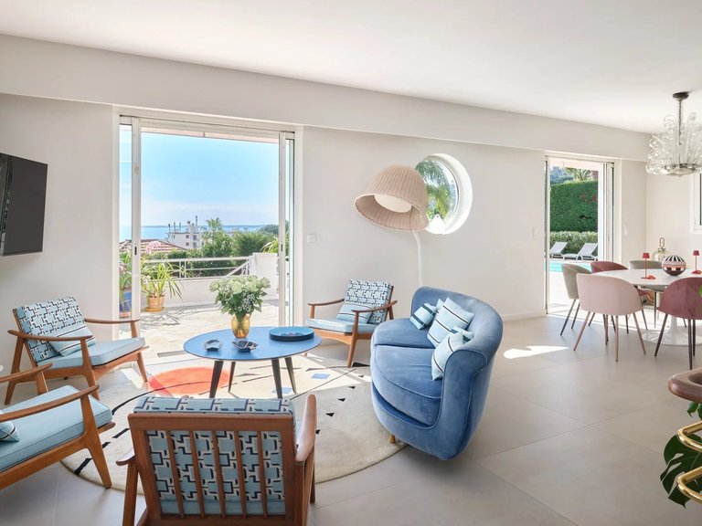Villa for Sale in Le Golfe Juan, Antibes Area 9