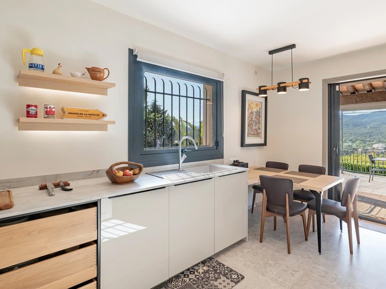 Villa for Sale in Mandelieu La Napoule, Cannes Area 11