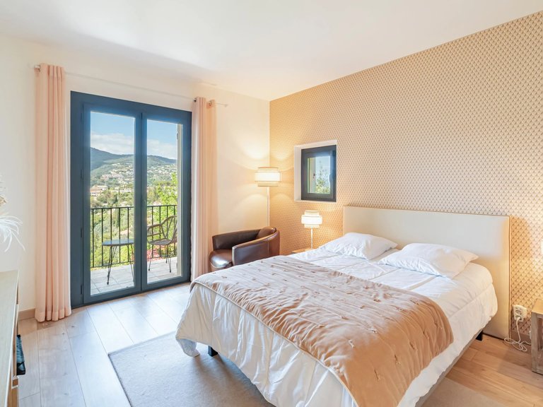 Villa for Sale in Mandelieu La Napoule, Cannes Area 14