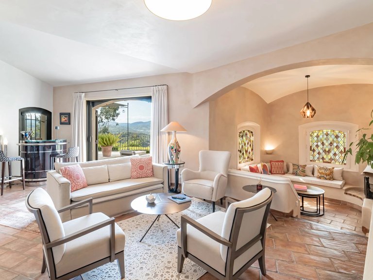 Villa for Sale in Mandelieu La Napoule, Cannes Area 5