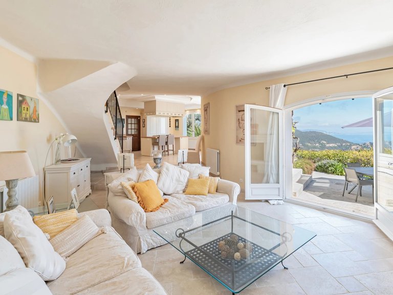 Villa for Sale in Theoule Sur Mer, Cannes Area 7