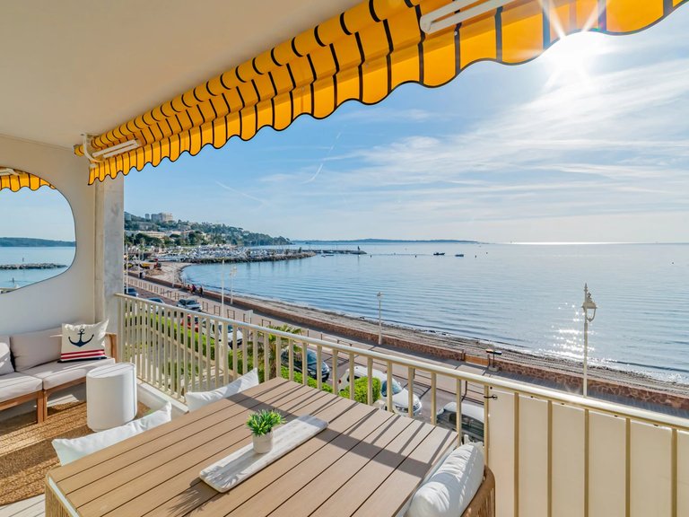 Apartment for Sale in Cannes, Cannes Area 2