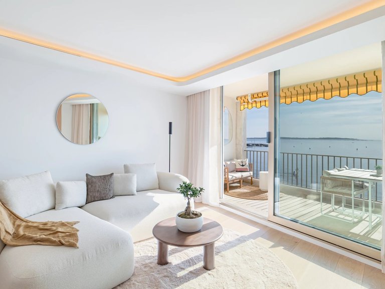 Apartment for Sale in Cannes, Cannes Area 4