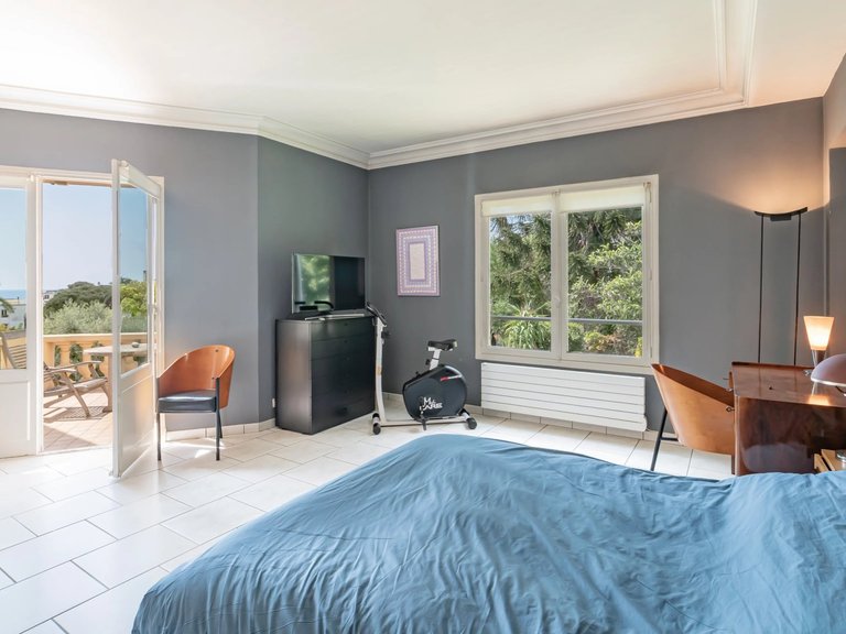 Apartment for Sale in Cannes, Cannes Area 7