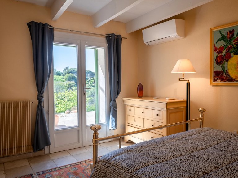 Villa for Sale in Cannes, Cannes Area 13