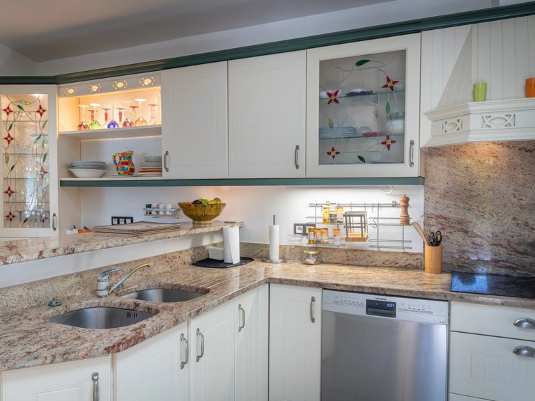 Villa for Sale in Cannes, Cannes Area 10