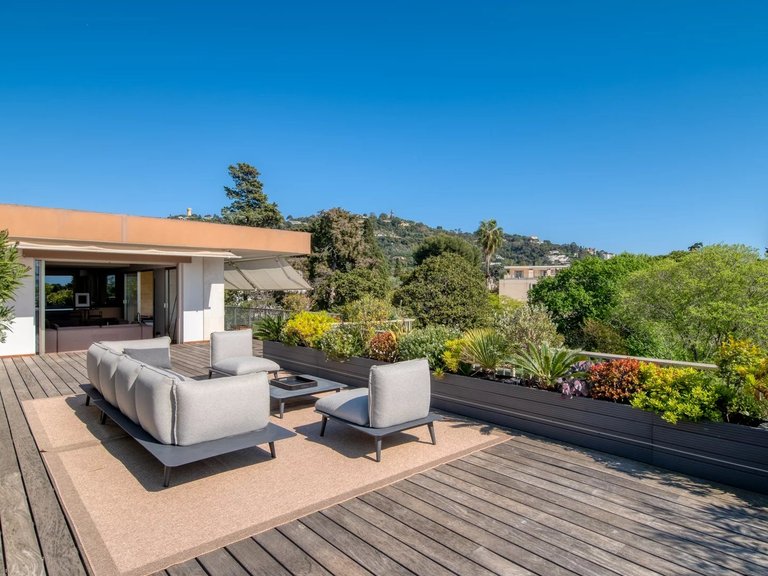 Apartment for Sale in Cannes, Cannes Area 2