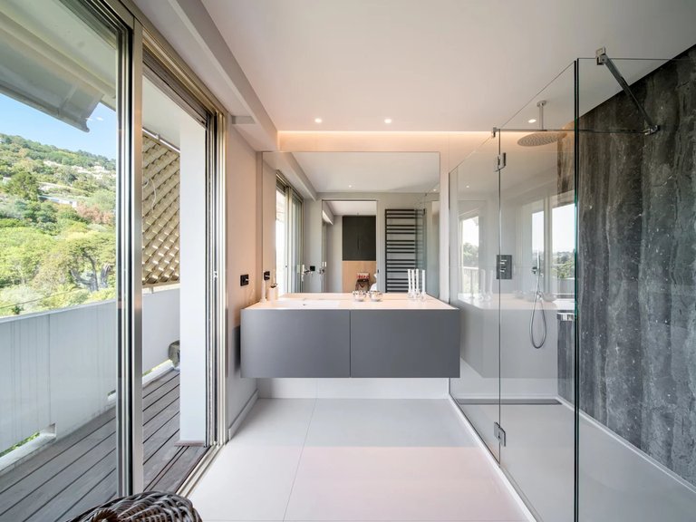 Apartment for Sale in Cannes, Cannes Area 12