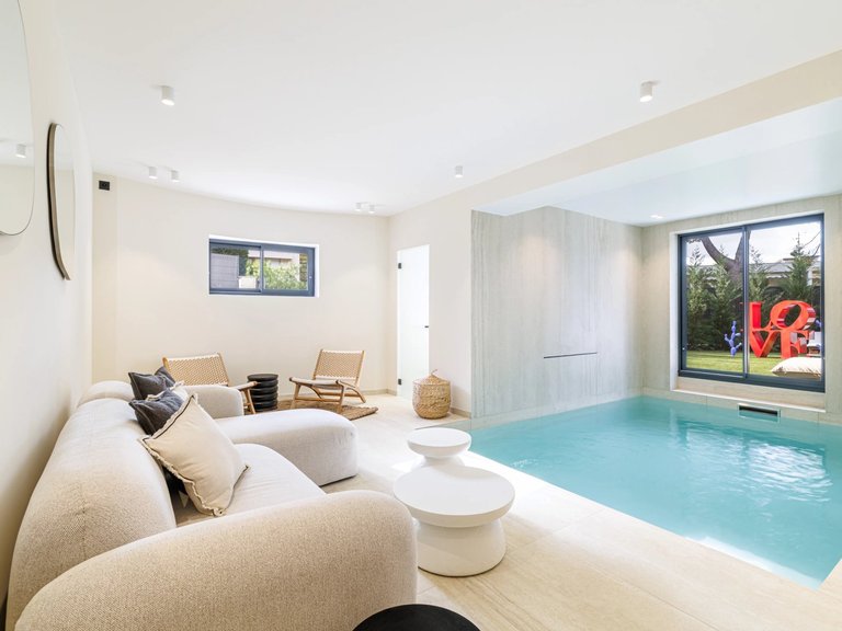 Villa for Sale in Cannes, Cannes Area 20