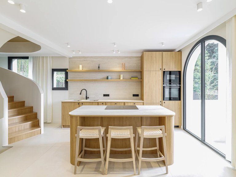 Villa for Sale in Cannes, Cannes Area 6