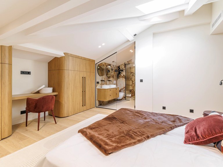 Villa for Sale in Cannes, Cannes Area 9