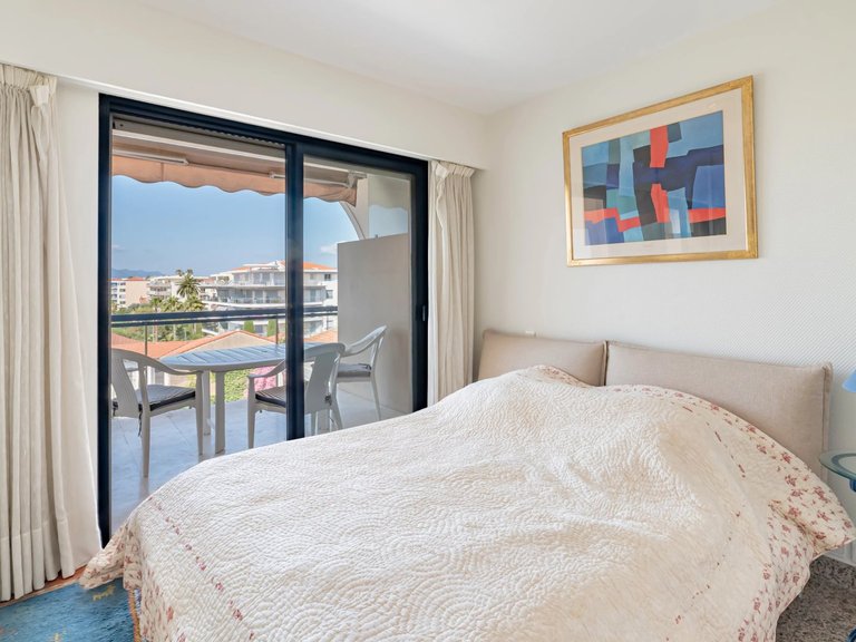 Apartment for Sale in Cannes, Cannes Area 5