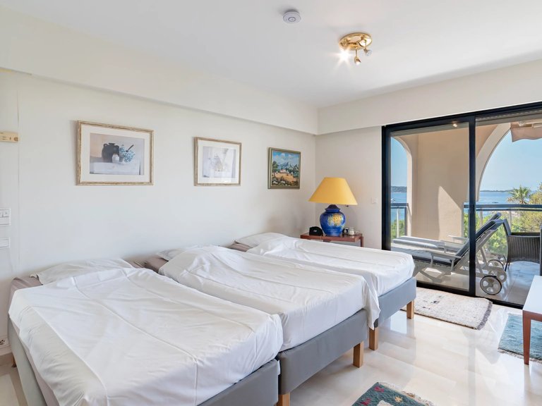 Apartment for Sale in Cannes, Cannes Area 7