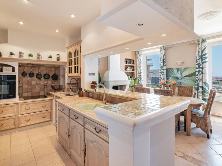 Apartment for Sale in Cannes, Cannes Area 3