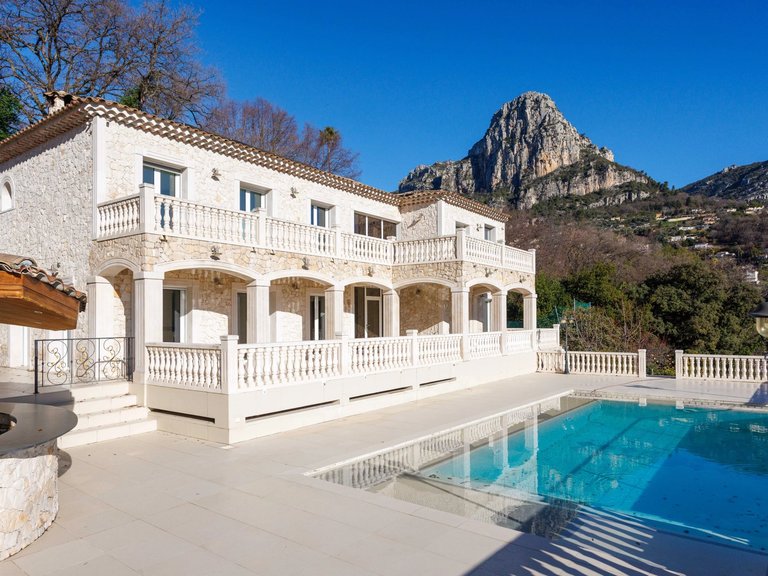 Villa for Sale in Vence, Vence, St. Paul Area 1