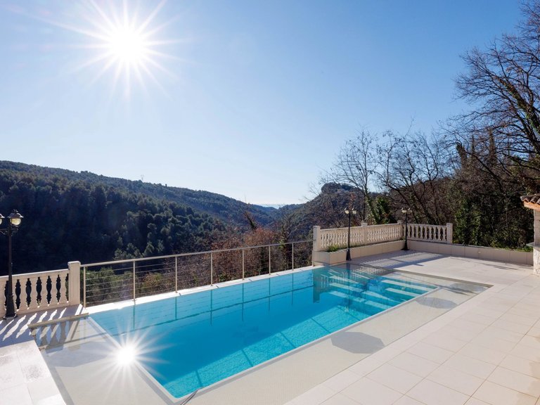 Villa for Sale in Vence, Vence, St. Paul Area 2