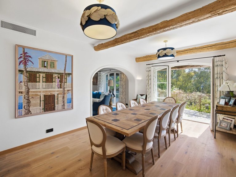 Villa for Sale in St Paul, Vence, St. Paul Area 8