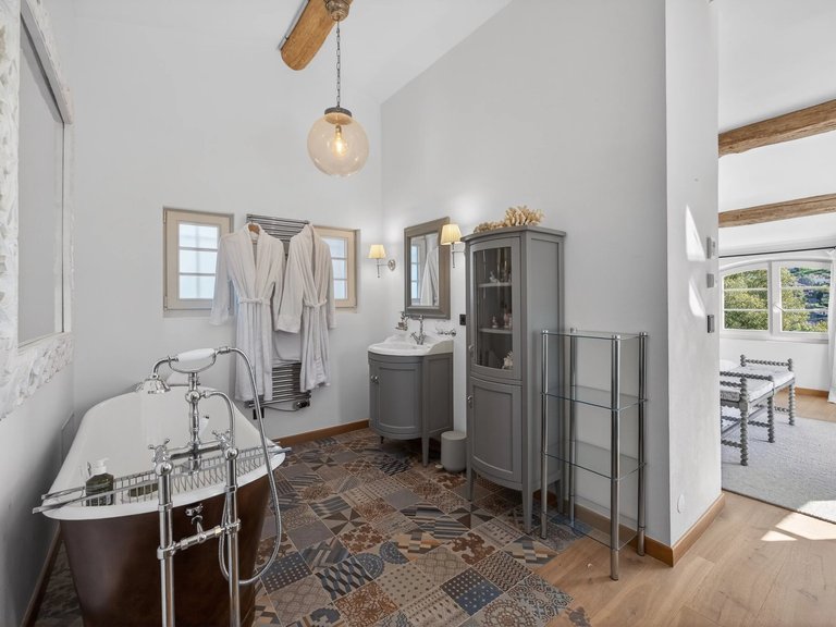 Villa for Sale in St Paul, Vence, St. Paul Area 19