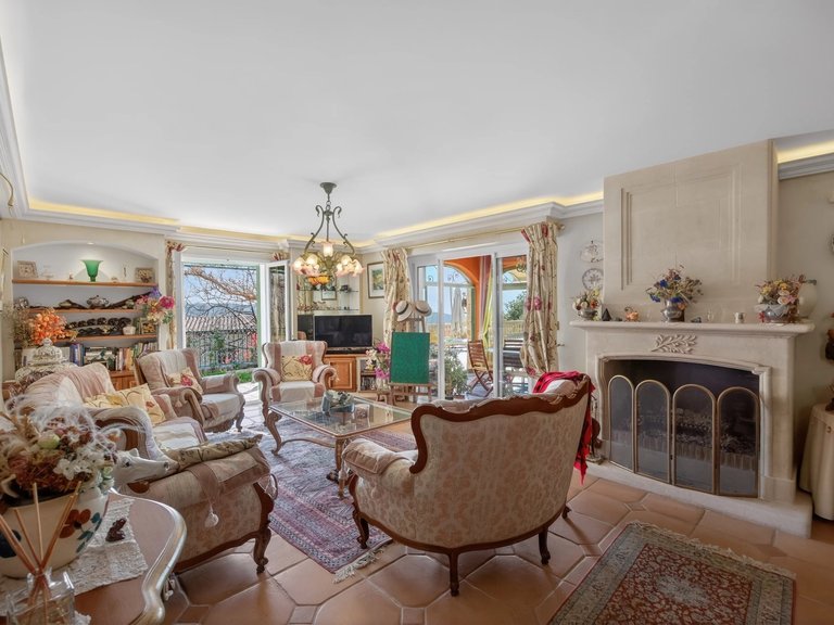 Villa for Sale in Vence, Vence, St. Paul Area 8