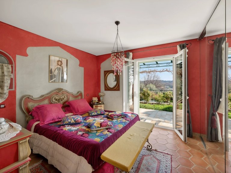 Villa for Sale in Vence, Vence, St. Paul Area 10