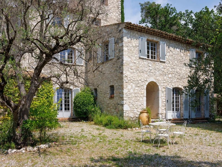 Villa for Sale in La Colle Sur Loup, Vence, St. Paul Area 1