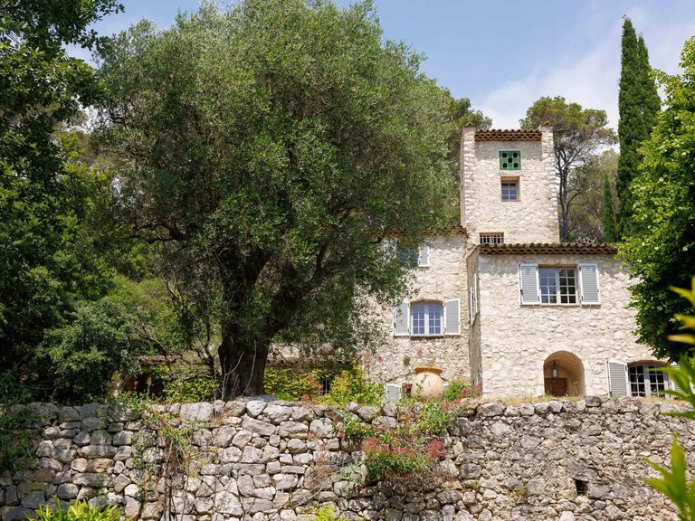 Villa for Sale in La Colle Sur Loup, Vence, St. Paul Area 2