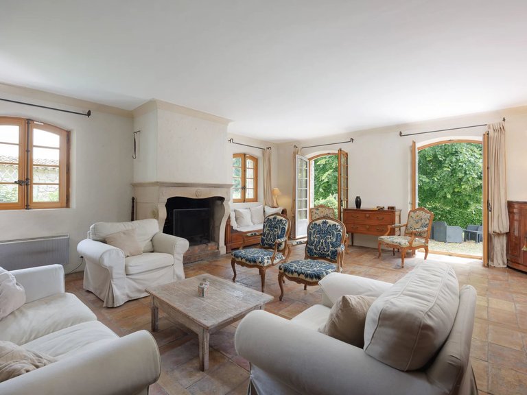 Villa for Sale in La Colle Sur Loup, Vence, St. Paul Area 5