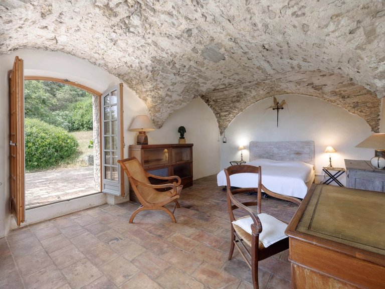 Villa for Sale in La Colle Sur Loup, Vence, St. Paul Area 9