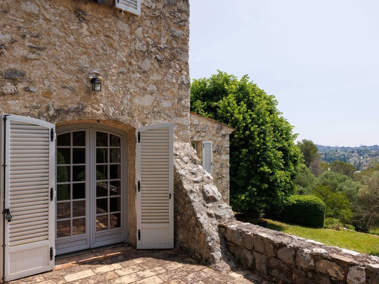 Villa for Sale in La Colle Sur Loup, Vence, St. Paul Area 10