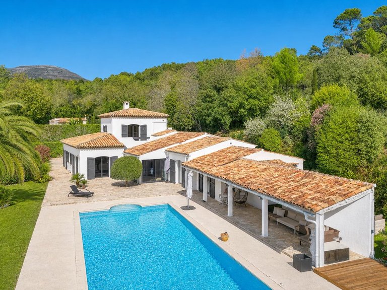 Villa for Sale in La Colle Sur Loup, Vence, St. Paul Area 1