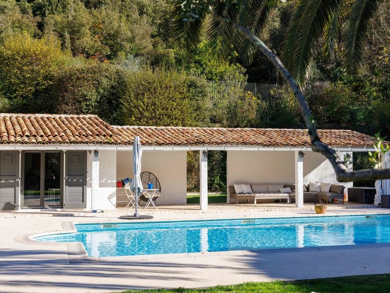 Villa for Sale in La Colle Sur Loup, Vence, St. Paul Area 2