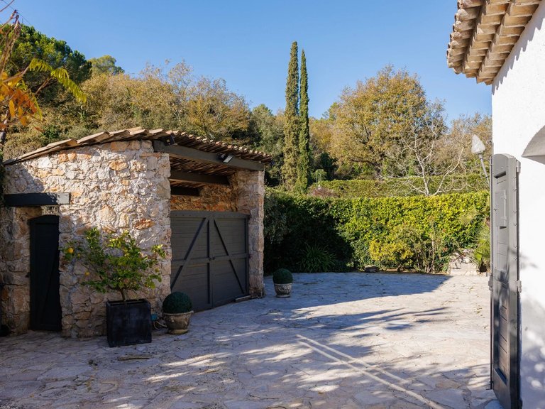Villa for Sale in La Colle Sur Loup, Vence, St. Paul Area 14