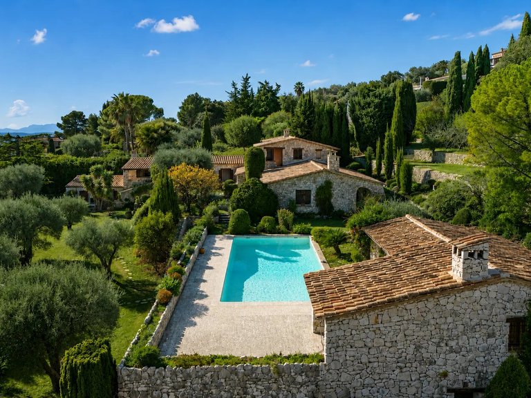 Villa for Sale in Tourrettes Sur Loup, Vence, St. Paul Area 1