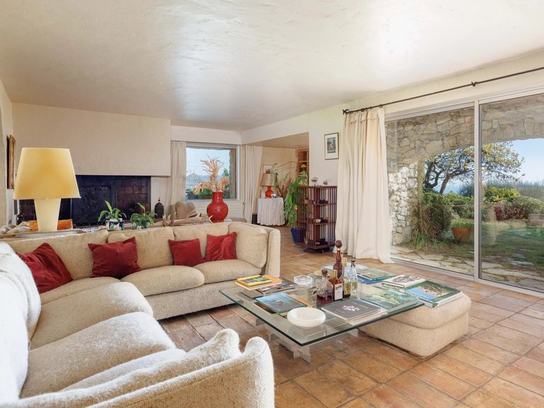 Villa for Sale in Tourrettes Sur Loup, Vence, St. Paul Area 5